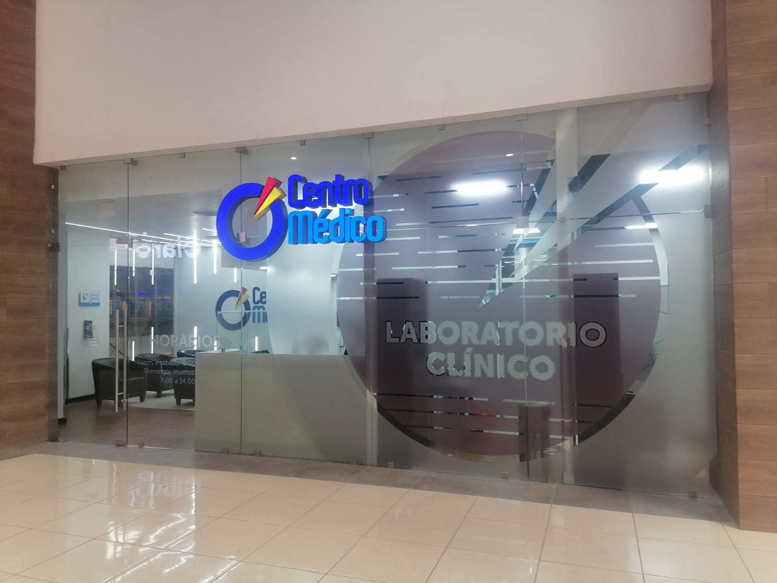 Nuevo Laboratorio de CENTRO MÉDICO abre sus puertas en Interplaza Escuintla.