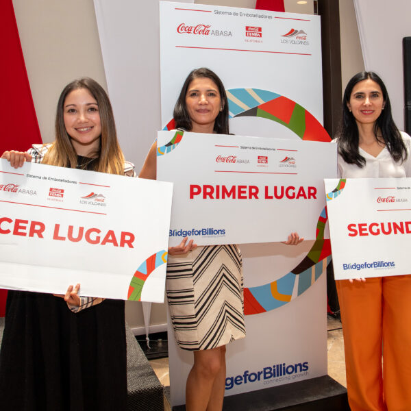 Sistema de Embotelladores Coca-Cola Guatemala impulsa el espíritu emprendedor femenino con el programa “Ella Emprende”