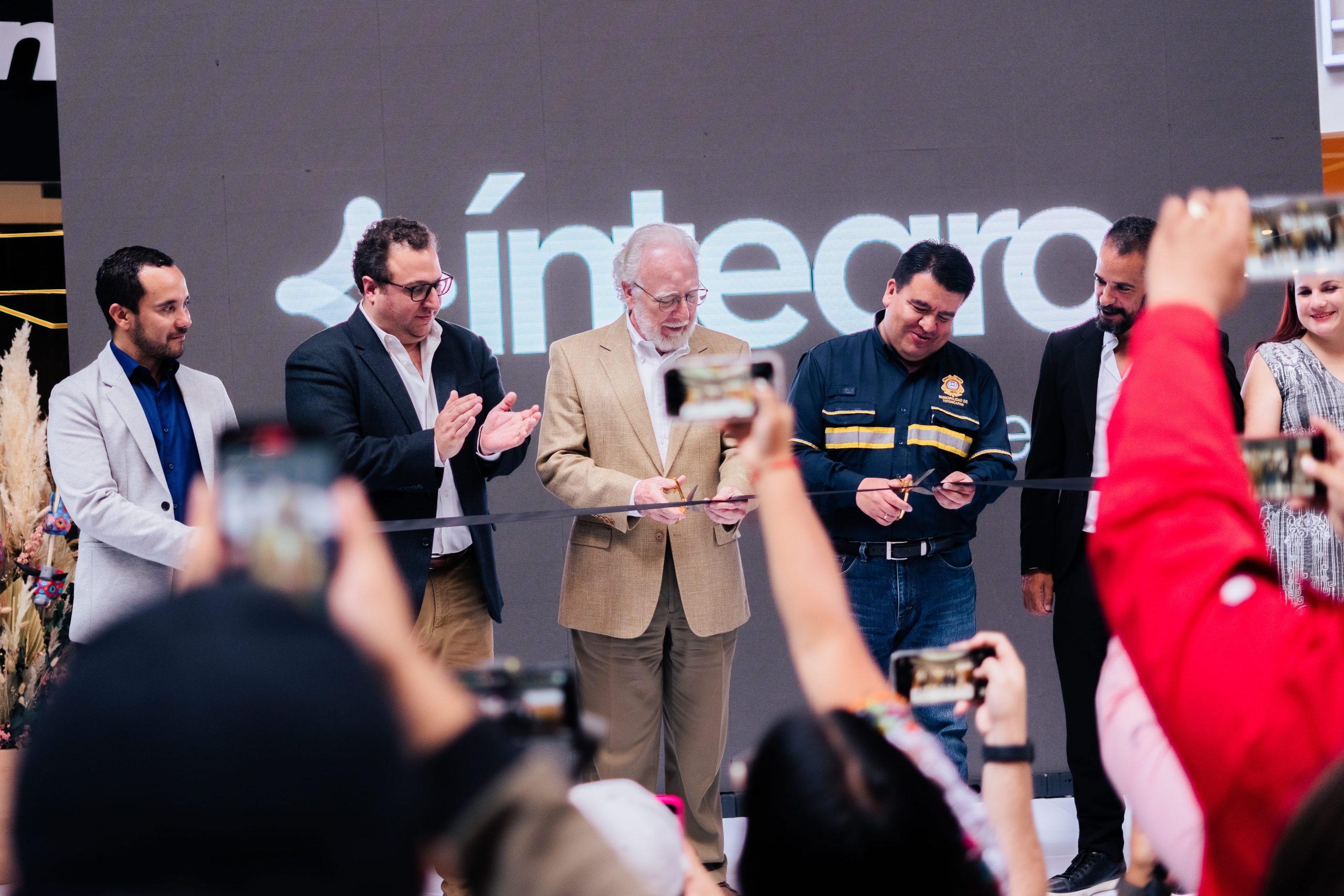 Íntegro abre “LOS ALTOS DE TOTONICAPÁN”, el primer Centro Comercial del municipio en la región suroccidental de Guatemala.