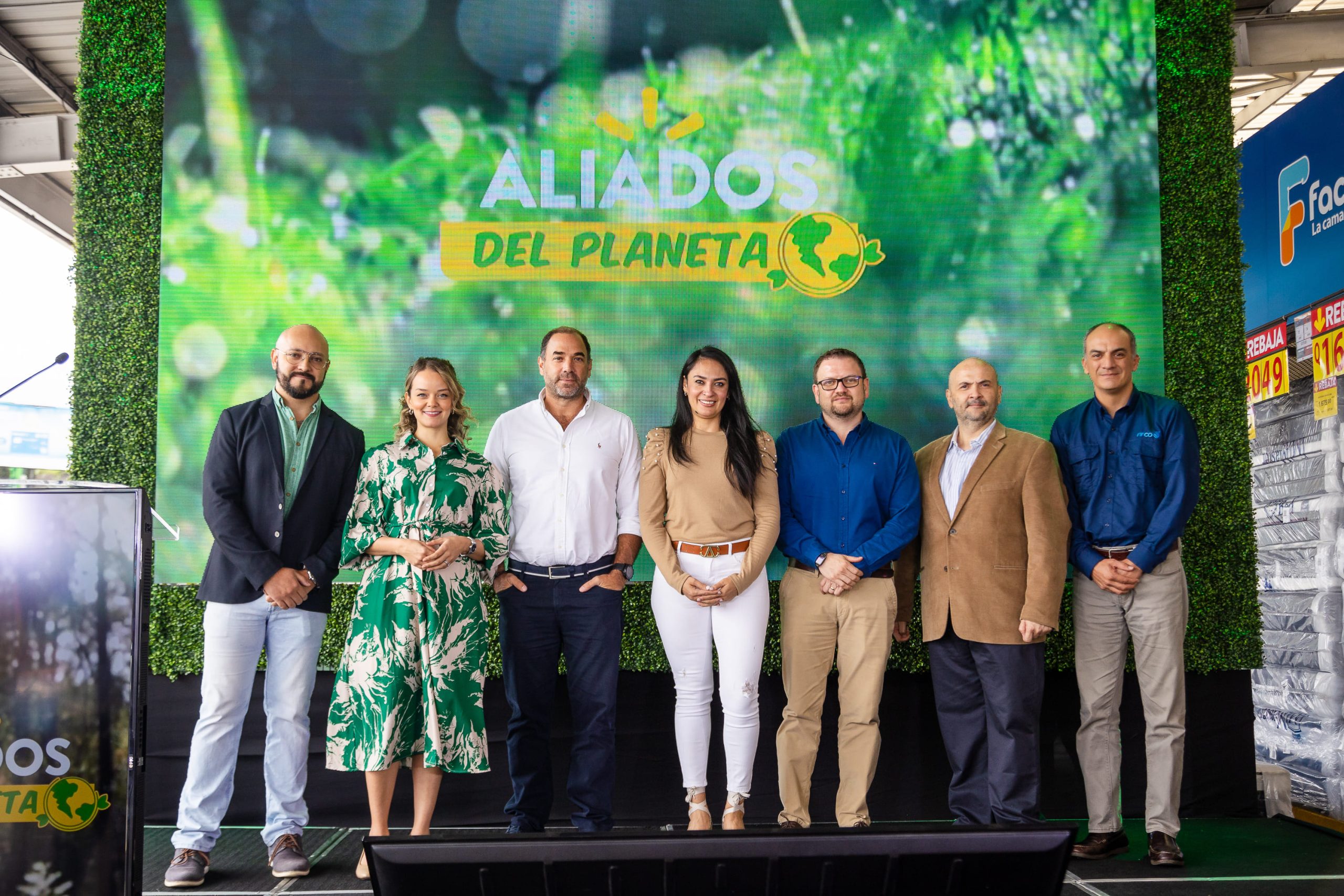 Walmart lanza en Guatemala “Aliados del Planeta” para impulsar la venta de productos sostenibles