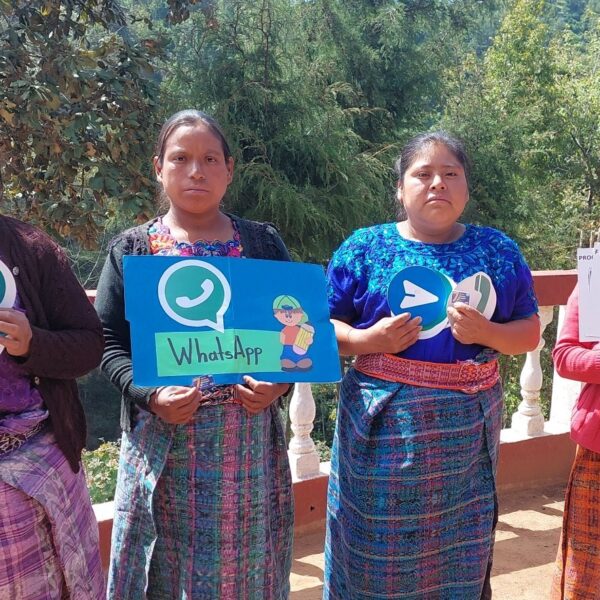 Tigo Guatemala y Puente de Amistad generan alianza para capacitar a 15,000 mujeres con el programa «Conectadas»