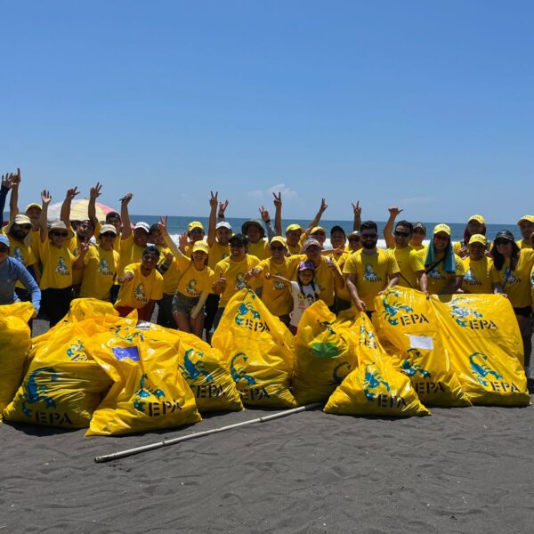 Voluntarios recolectaron 1,582.58 kg de residuos en la playa de Puerto San José