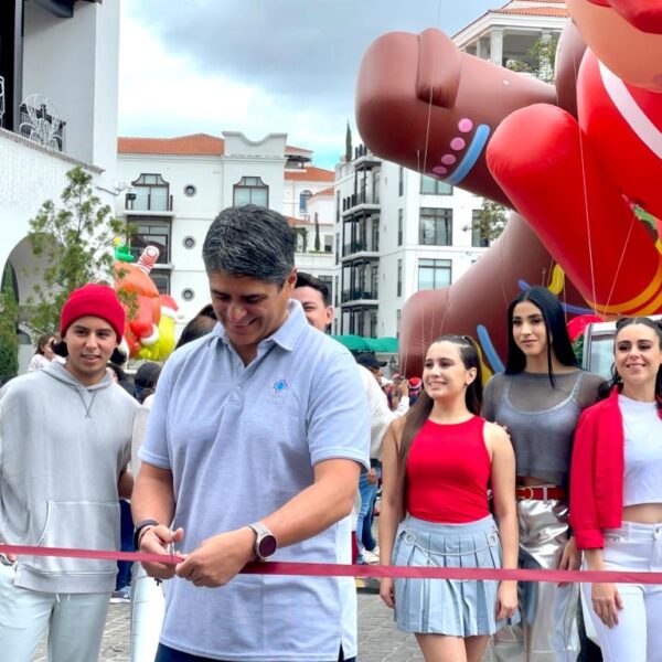 Éxito Rotundo el Desfile de Globos Gigantes de Ciudad Cayalá 