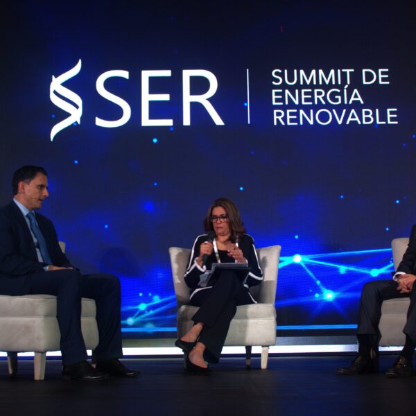 AGER el primer Summit de Energía Renovable –SER- marca unhito en el sector energético en la región.