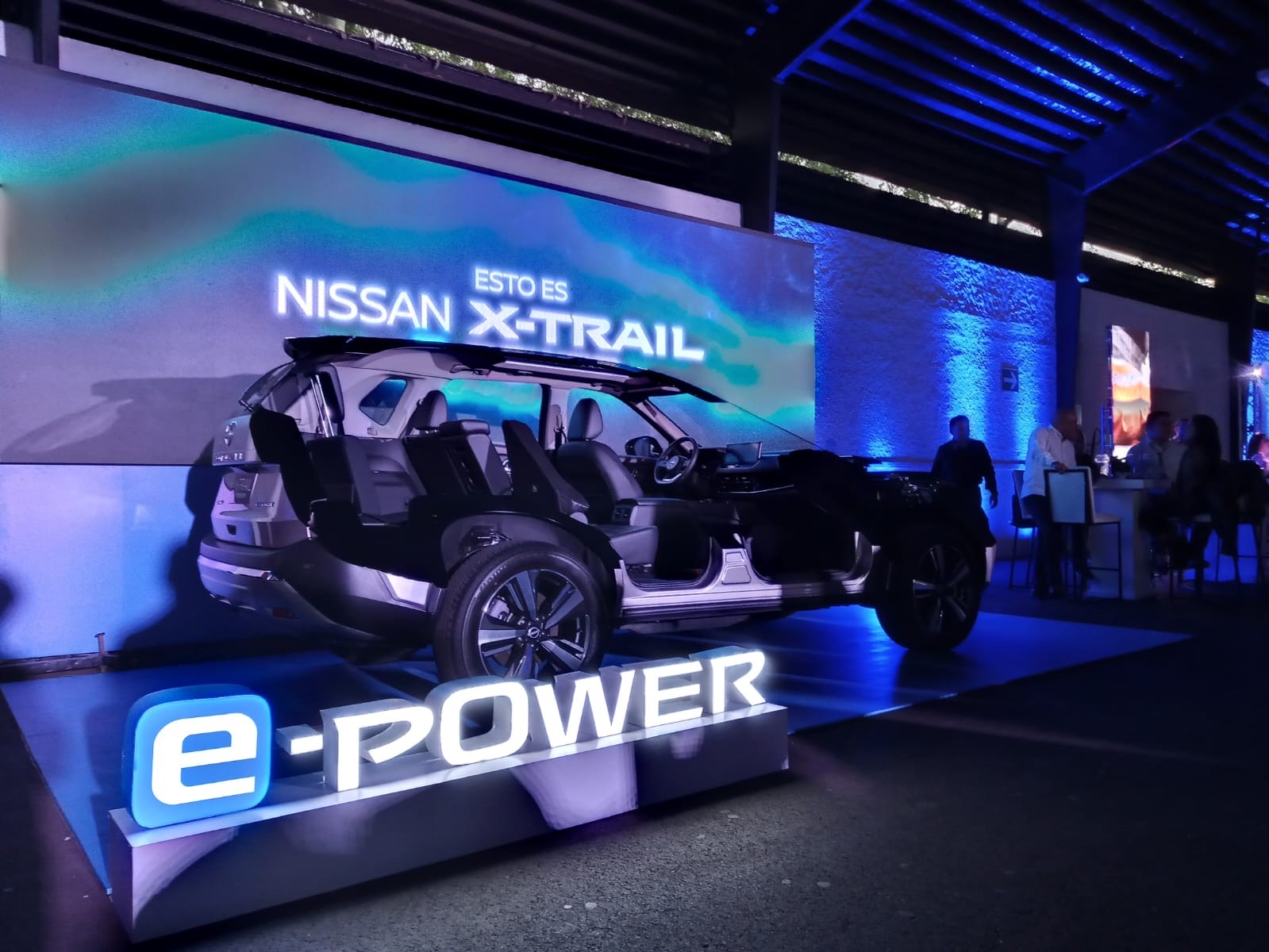 Excel revoluciona la movilidad en Guatemala con el lanzamiento la nueva X-TRAIL e-POWER de Nissan