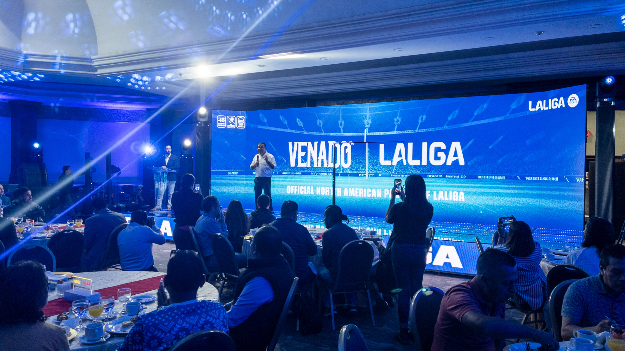 VENADO se convierte en la primera marca centroamericana en ser patrocinador oficial de la LIGA