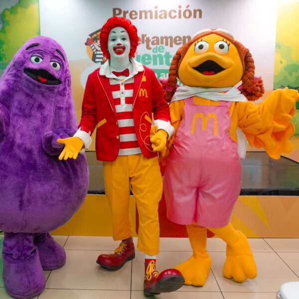 McDonald’s premia a ganadores del<br>X Certamen de Cuentos “Yo Amo a la Naturaleza”