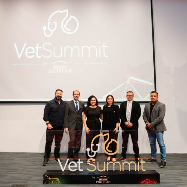 Purina Pro Plan lidera el Simposio Veterinario en Guatemala