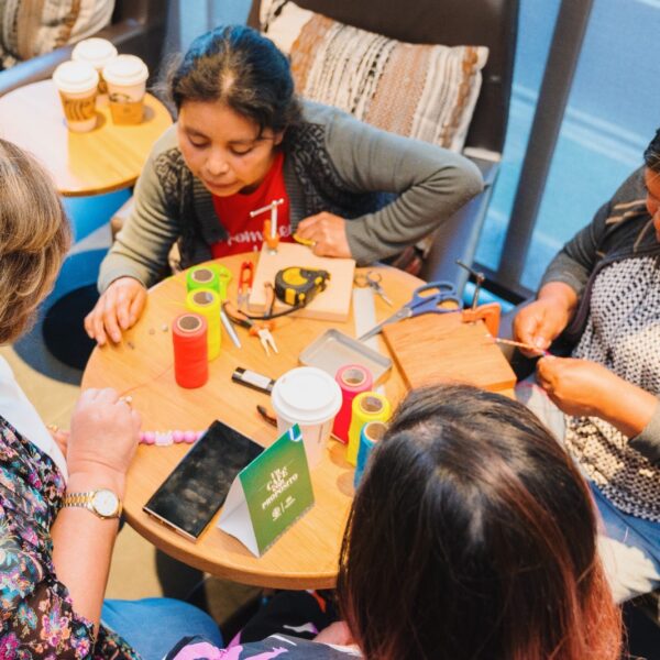 Starbucks refuerza su compromiso con la sostenibilidad a través de una alianza con Wakami