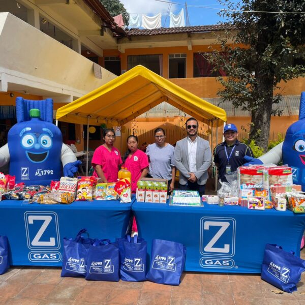 Zeta Gas festeja el día del niño junto a Hospicio San José y Hogar Luz de María