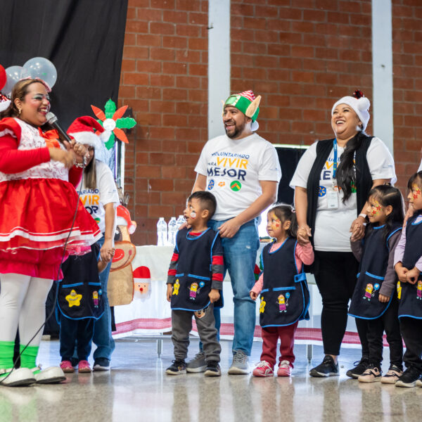 Walmart lleva la magia de la Navidad a las comunidades con «Haz Magia»