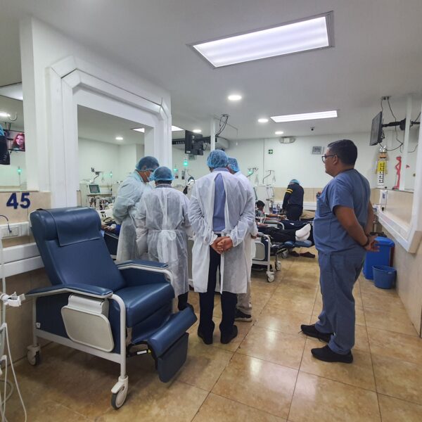 NIPRO Y CID Guatemala obtienen certificación ISO 9001:2015 en clínicas especialidades en Hemodiálisis