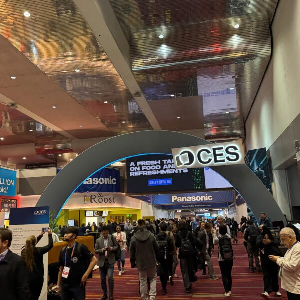 COMPAQ revoluciona la experiencia de audio y video en CES 2025