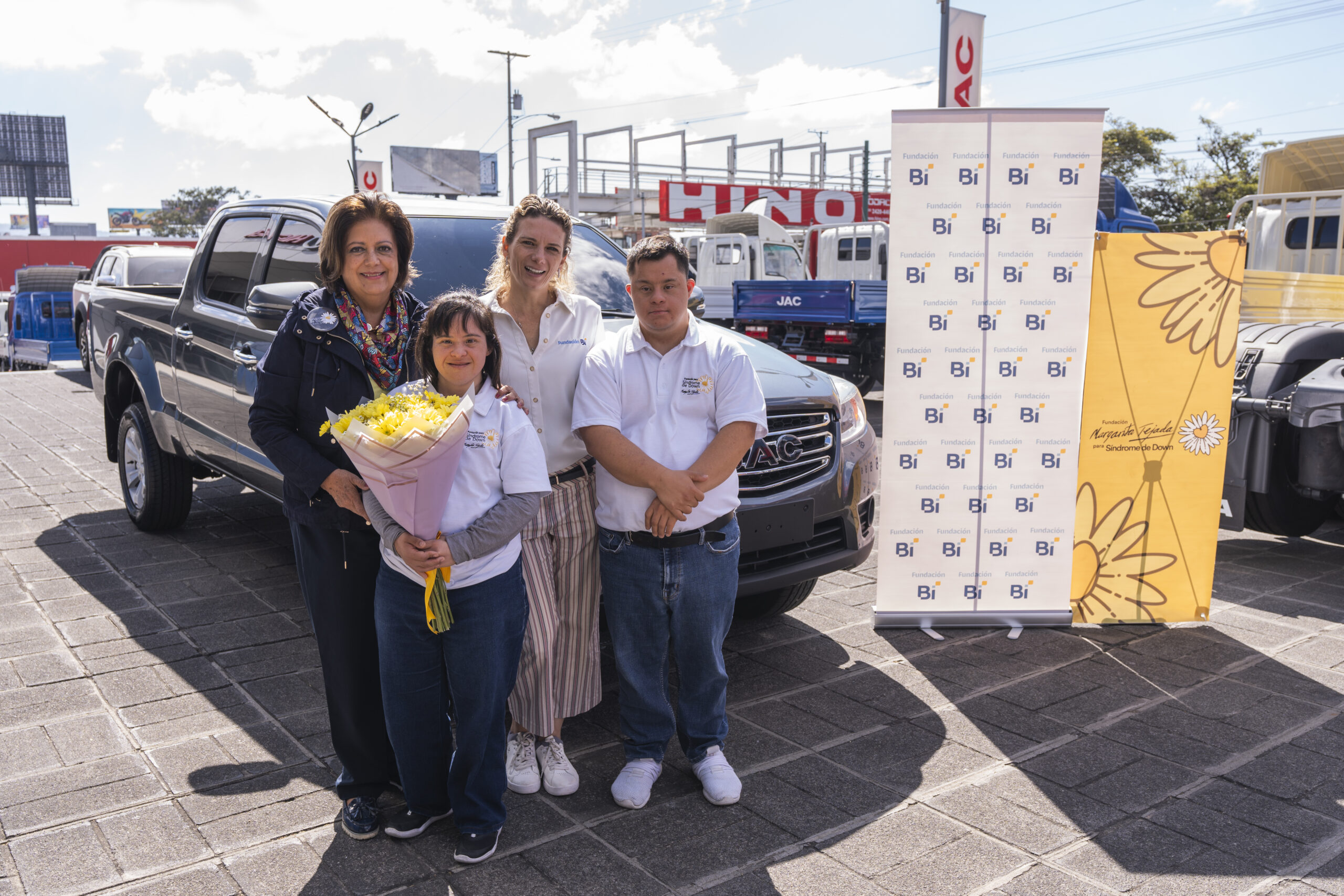 Fundación Bi dona pick-up a Fundación Margarita Tejada