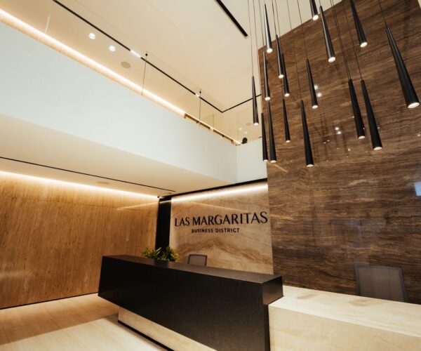 Las Margaritas Business District inaugura nueva plaza