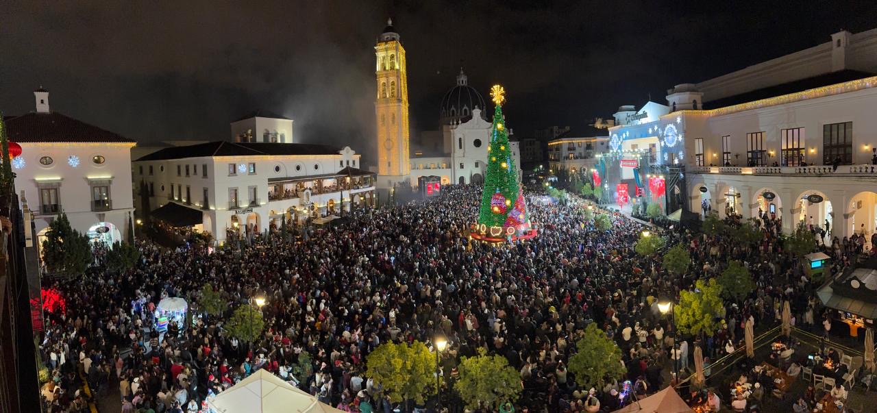 ¡Ciudad Cayalá enciende su arbol y la Navidad con un espectáculo que ilumina el corazón de Guatemala!