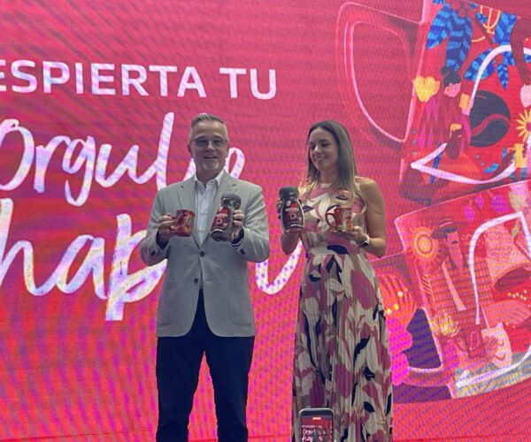 Nescafé despierta el orgullo chapín con una nueva colección de tazas que rinde homenaje al café