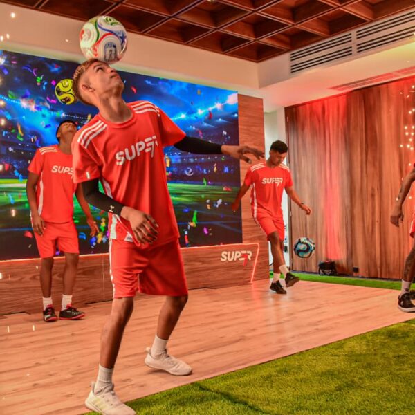 Súper 7 enciende la pasión del fútbol en Guatemala con la colección exclusiva de balones Adidas TRIONDA