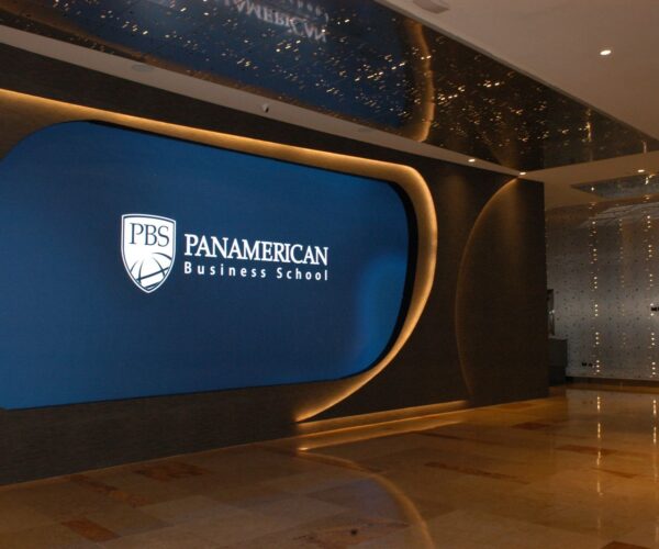 Panamerican Business School (PBS) lanza su  Summit 2026