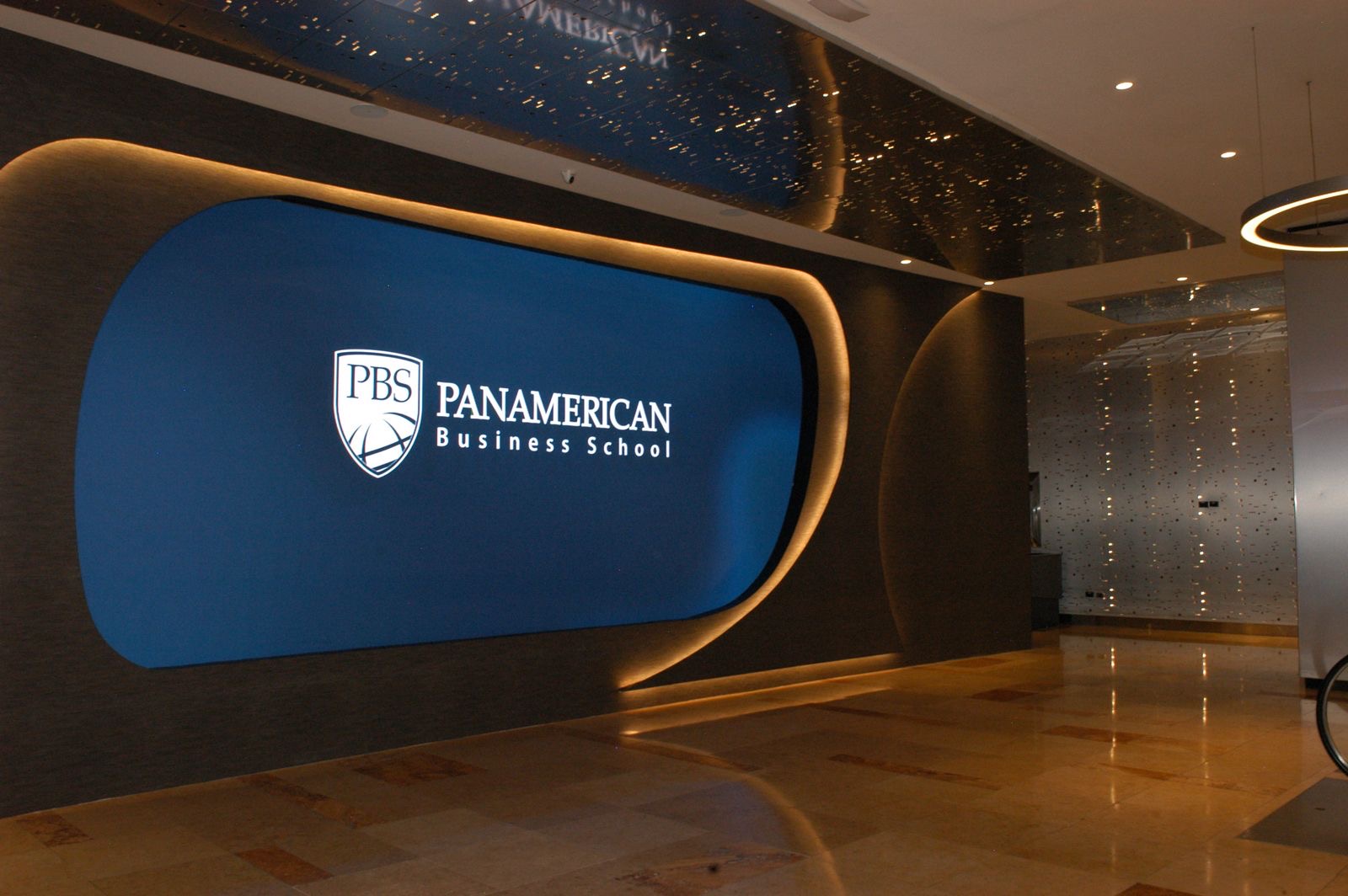 Panamerican Business School (PBS) lanza su  Summit 2026