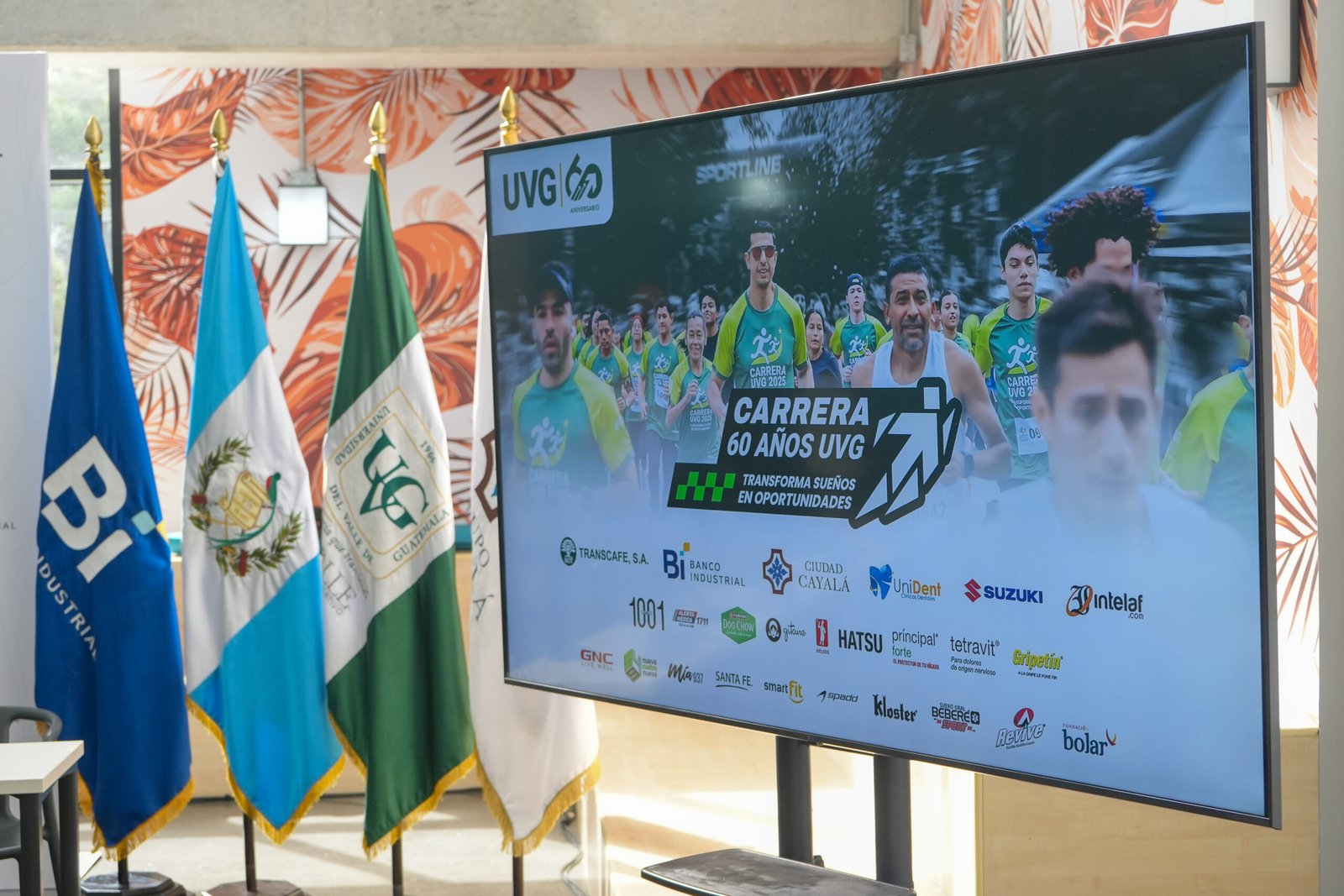 Carrera por la educación: UVG conmemora seis décadas impulsando becas para jóvenes guatemaltecos