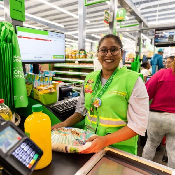 Walmart acelera su expansión en Guatemala con dos nuevas tiendas en el interior del país